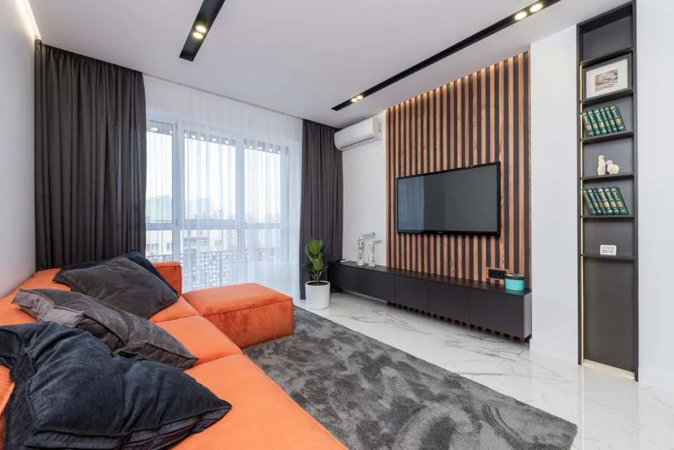 Khu tivi, loa và thiết bị nhỏ